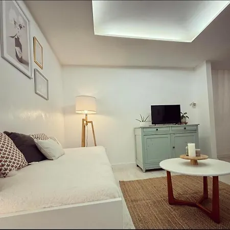 Holiday home Agreable Maison Proche Chu Et Centre Angers